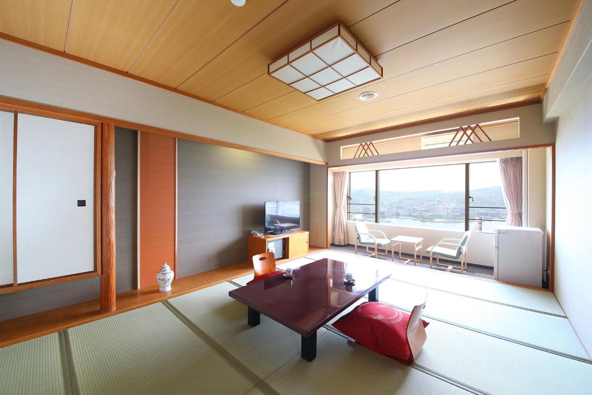 Ooedo Onsen Monogatari Nagasaki Hotel Seifu מראה חיצוני תמונה